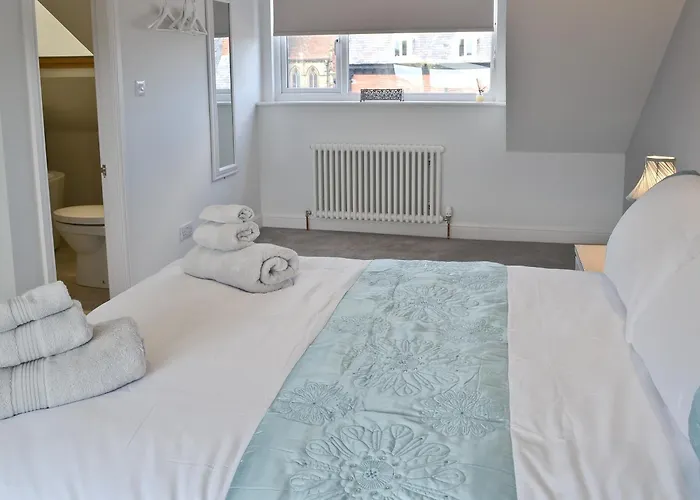 Abbeydale Town House *